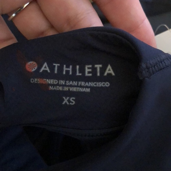 NWT Athleta 2-In-1 Ultimate Support Top size XS Navy Blue - Picture 4 of 4